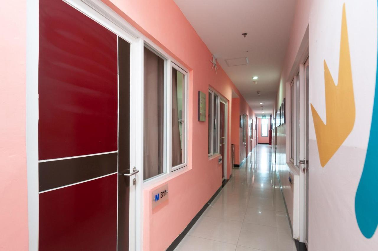 Sans Hotel Finest Medan Exterior foto