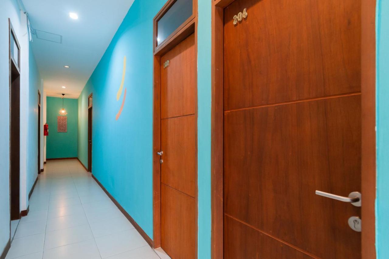 Sans Hotel Finest Medan Exterior foto